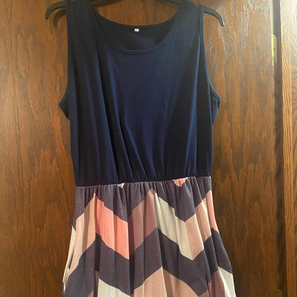 Sleeveless XL Navy Chevron Dress
